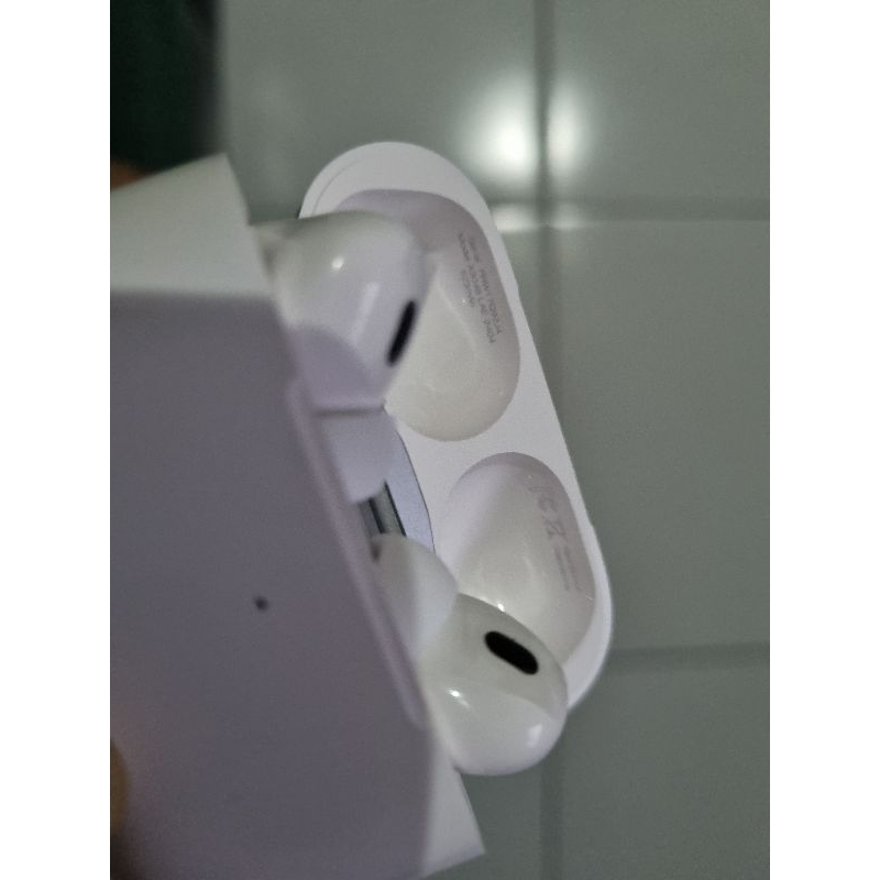 Airpods Pro gen 2nd port c normal second inter