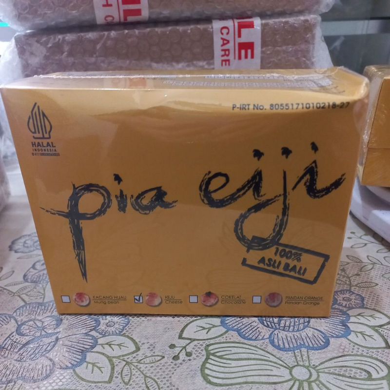 

PIA EIJI KEJU ASLI BALI HALAL DENPASAR INDONESIA BAKPIA KHAS