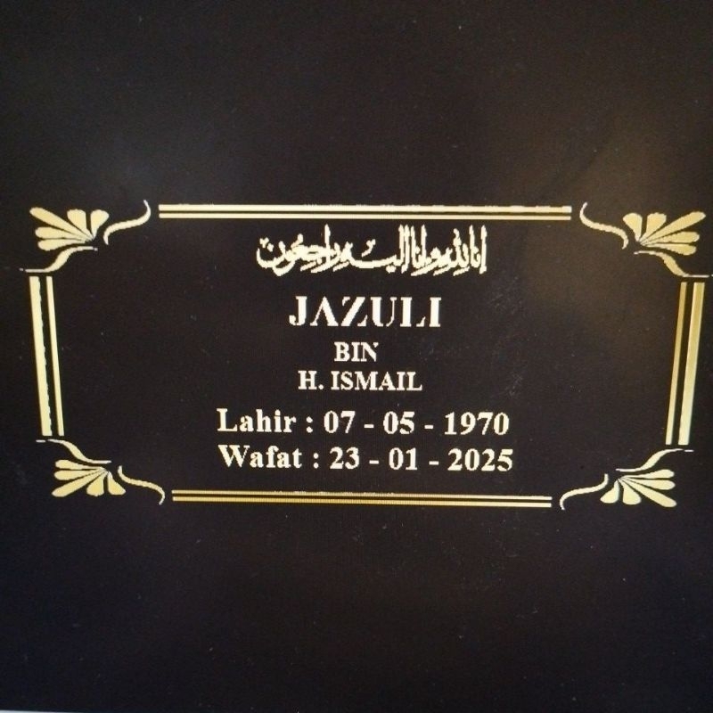 

akrilik print uv custom uk 15x7 bahan 2mm hitam