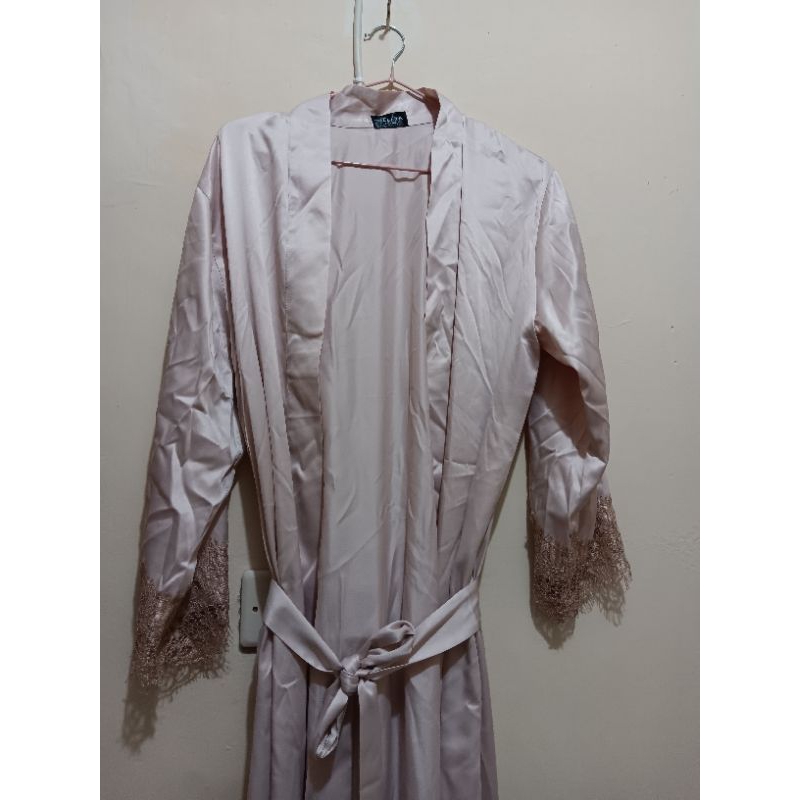 PRELOVED WEDDING ROBE ALLEYA BRIDE