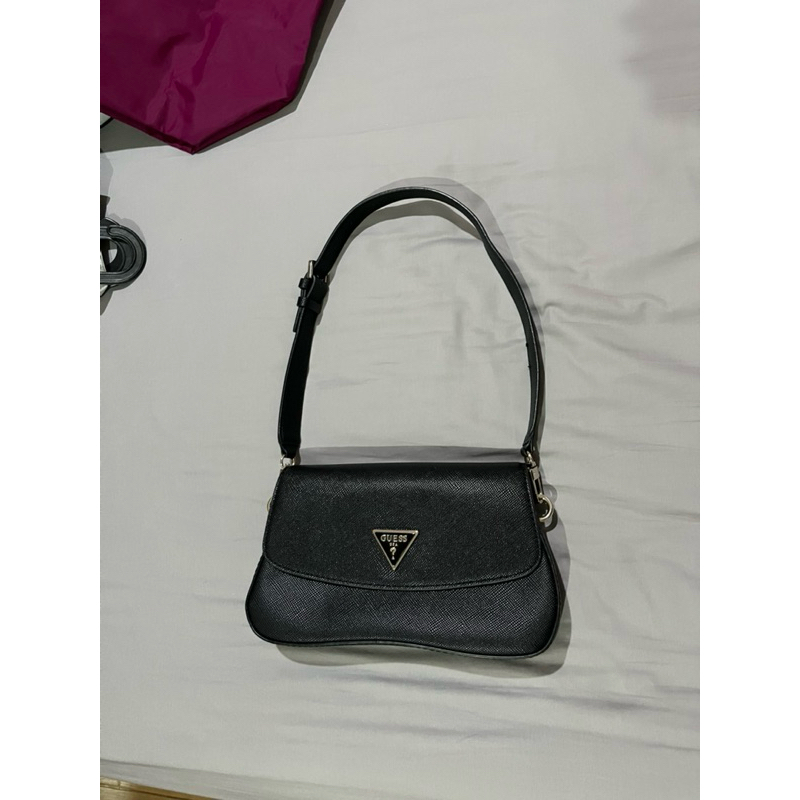 Guess cordelia flap shoulder