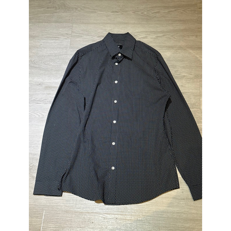 Kemeja pria lengan panjang H&M preloved motif polkadot putih navy