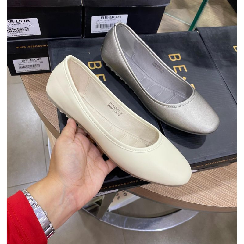 Sepatu flat ringan wanita merk AMANDA JANE'S
