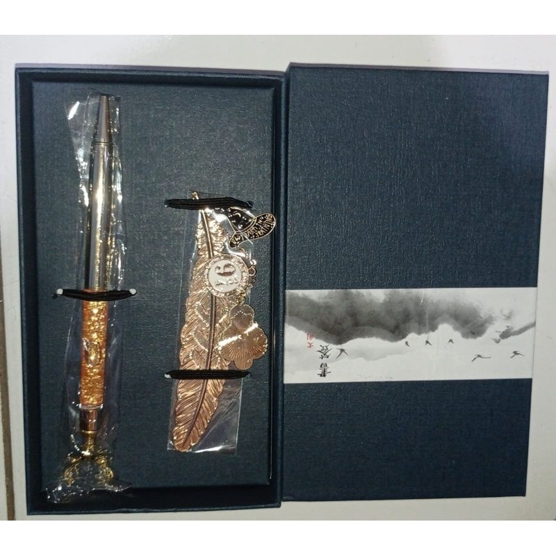 

Bullpen aesthetic pen golden authentic