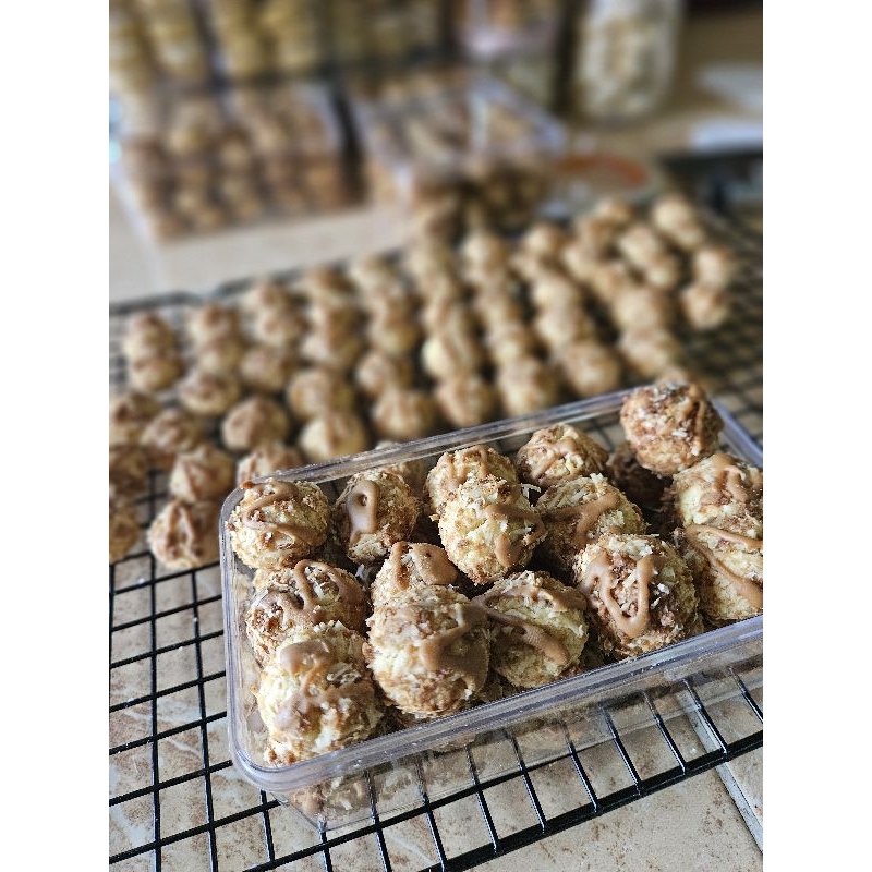 

CRUNCHY CHEESE LOTUS