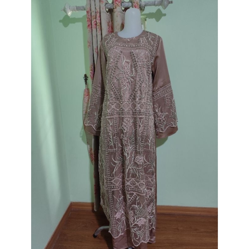 gamis mewah Tulle Sumba