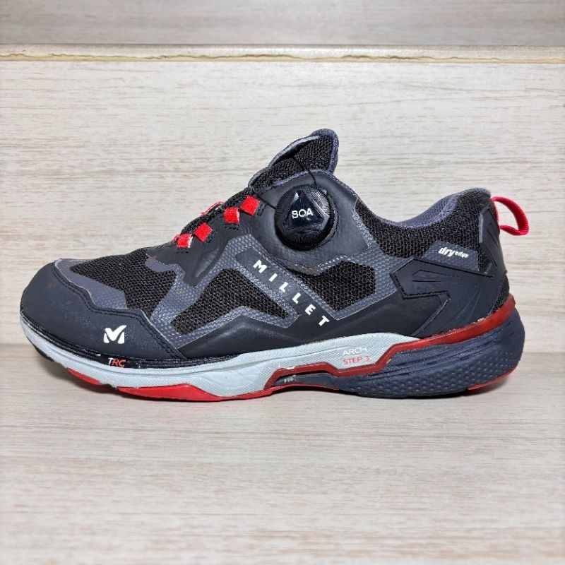 SEPATU TRACKING / HIKING MILLET BOA SYSTEM / TALI PUTAR SECOND ORIGINAL