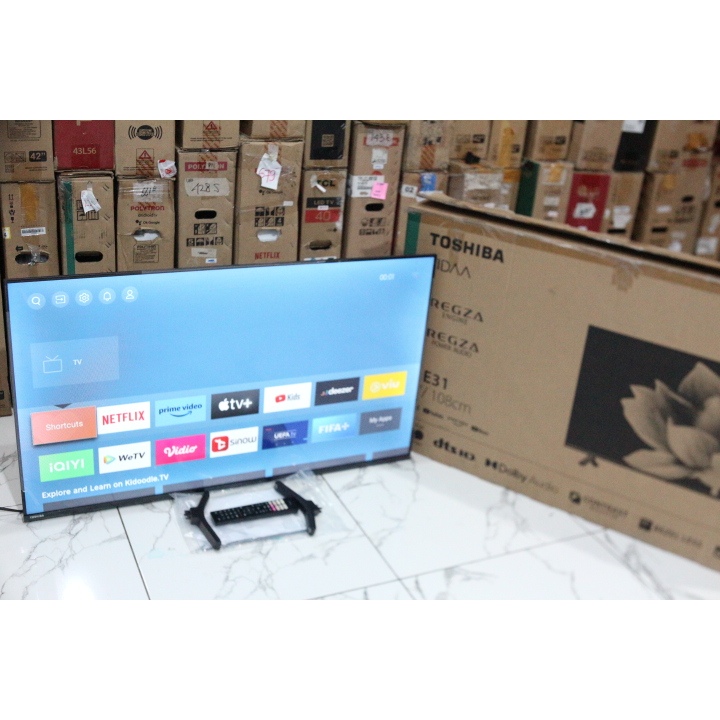 TV LED TOSHIBA 43IN SMART TV YOUTUBE WIFI KONDISI MUWLUS 95% SEPERTI BARU 3057