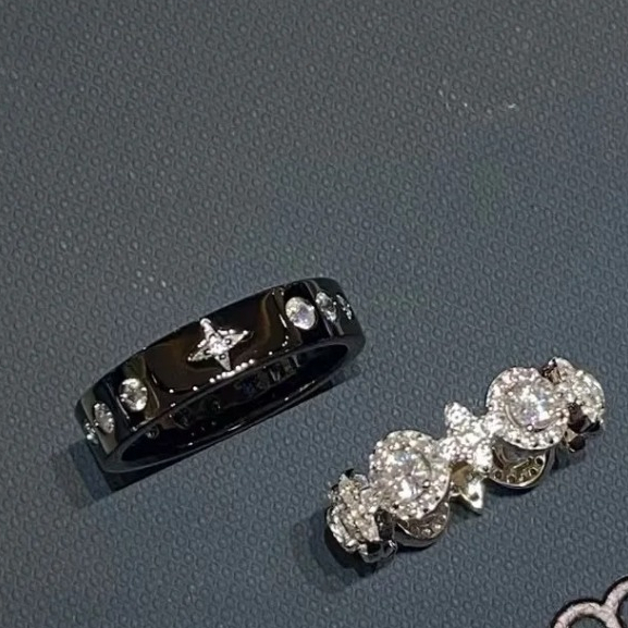 ❤️COD 17K emas asli Cincin Pasangan / Cincin Pernikahan 17K emas asli Cincin Pasangan / Cincin Perni