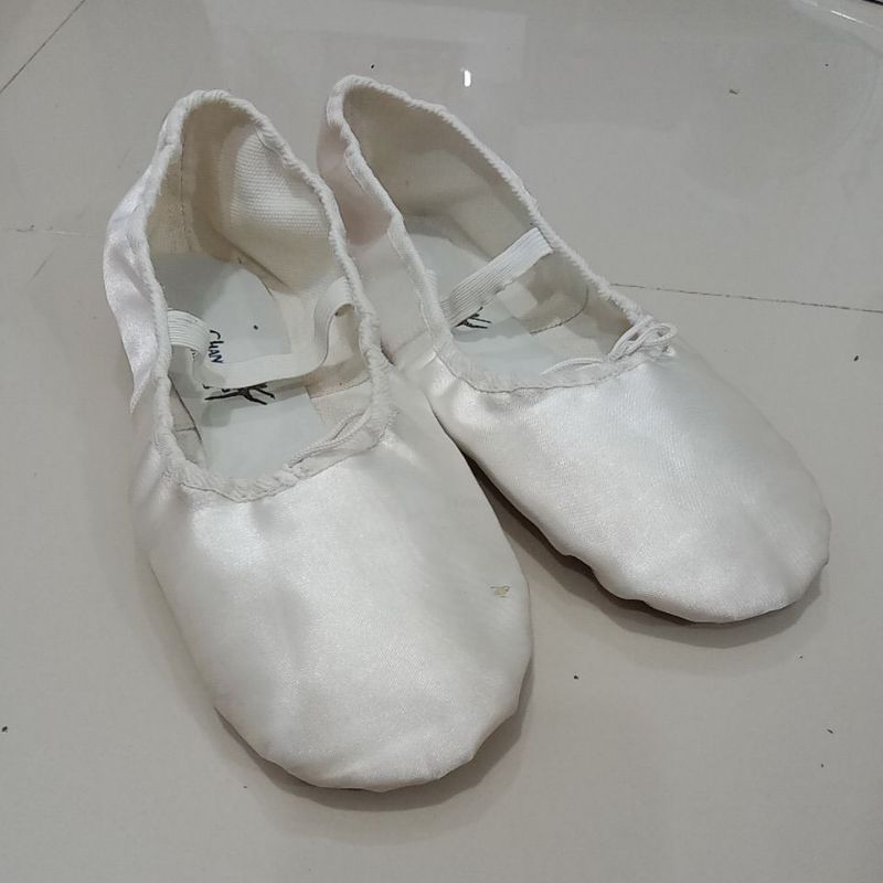 Preloved sepatu ballet, sepatu dansa, dance shoes ukuran 40