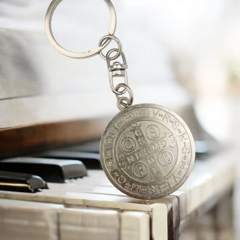 Gantungan Kunci St. Benediktus Corpus Yesus