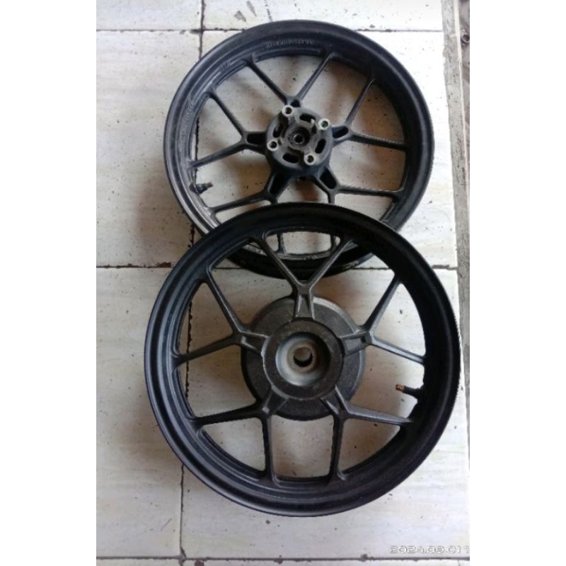pelek pelek depan belakang Honda Vario 125 150 asli copotan sepeda motor