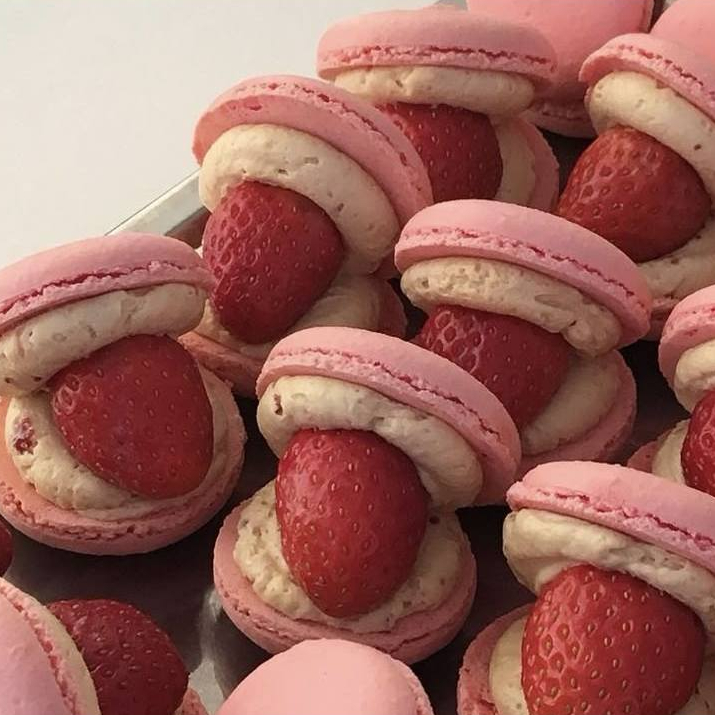 

Strawberry Macaron