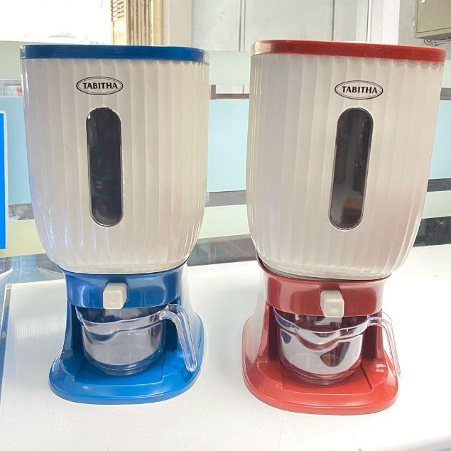 TEMPAT DISPENSER BERAS 10 LITER BAHAN PLASTIK BIRU/MERAH FREE GELAS TAKAR / ZORA