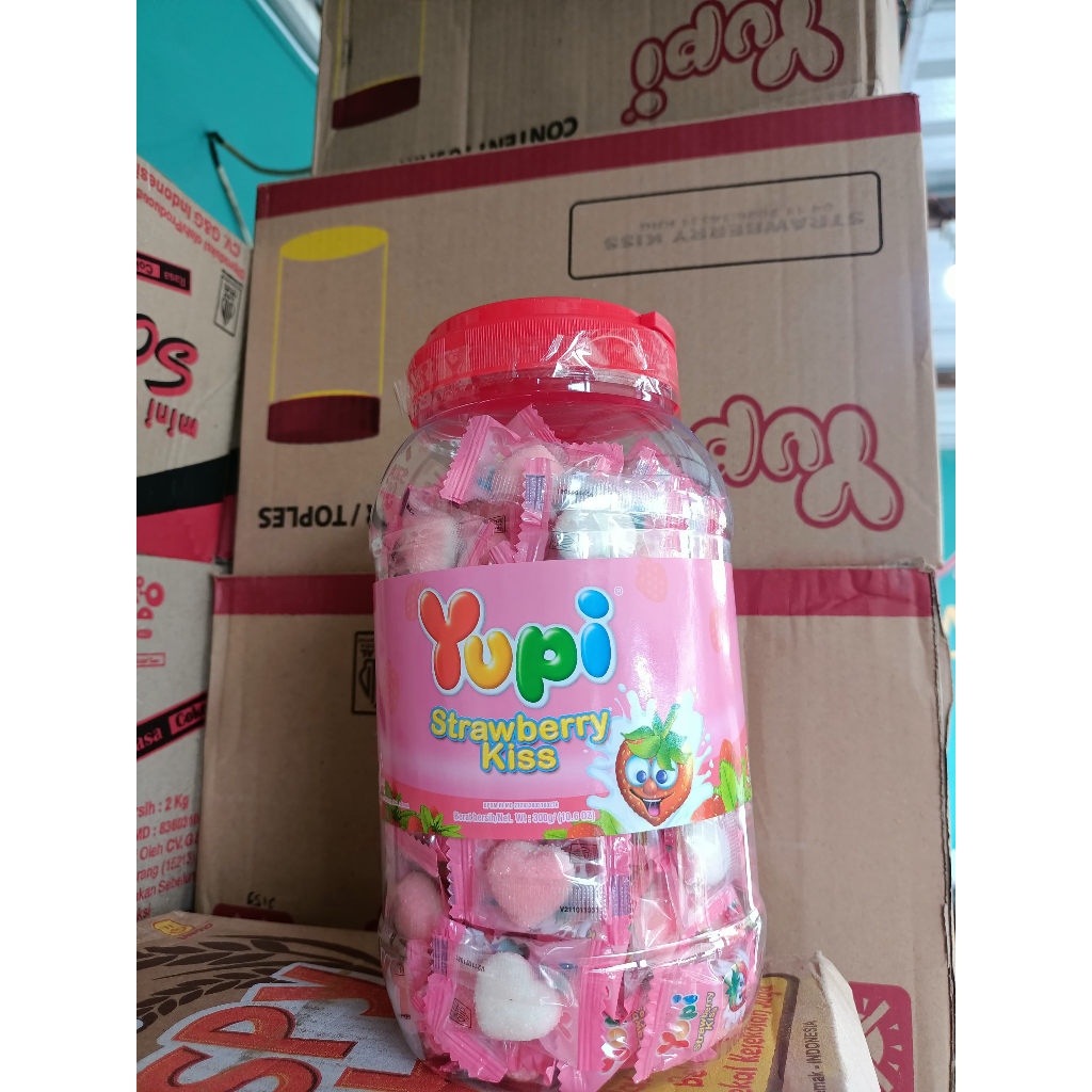 

permen yupi strawberry kiss toples 300gr murah