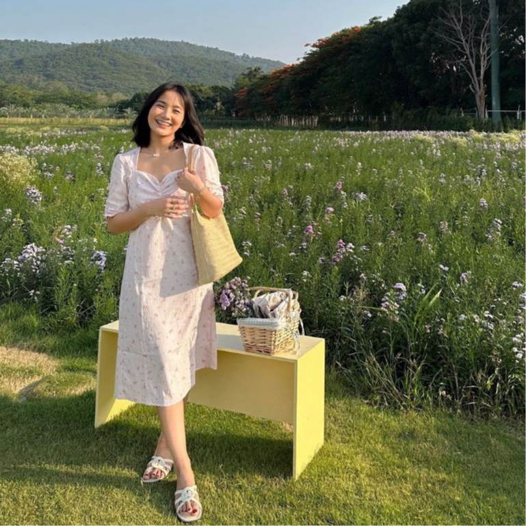 JOUETA | Elena Crinckle Flower Midi Dress | Dress Wanita Korean Pink Broken White Motif Bunga Bahan 