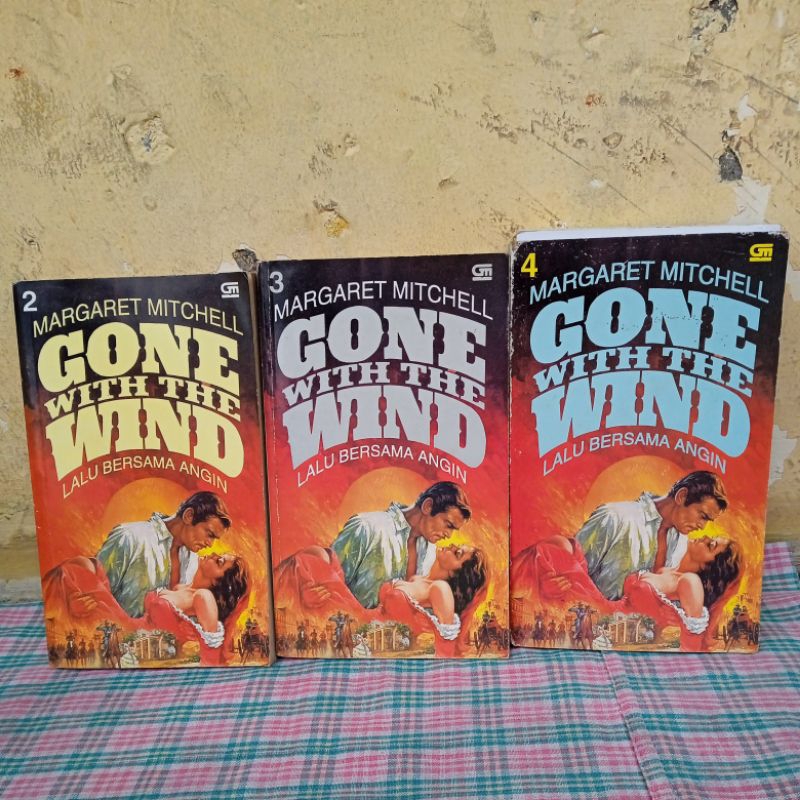 PAKET 3 BUKU NOVEL LALU BERSAMA ANGIN - MARGARETH MITCHELL