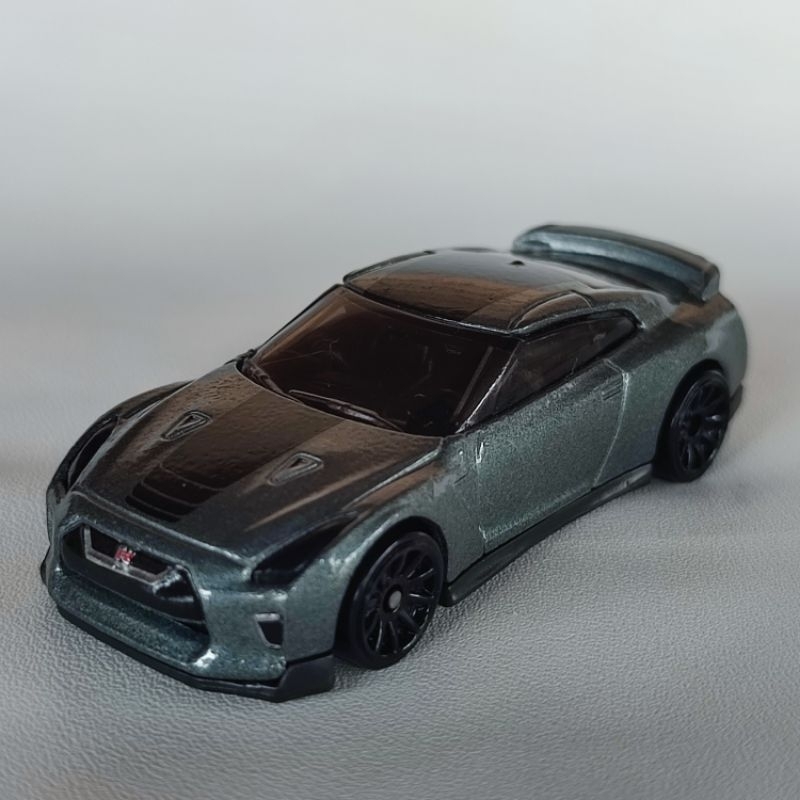 hotwheels diecast nissan gtr r-35 r35 abu grey hitam loose