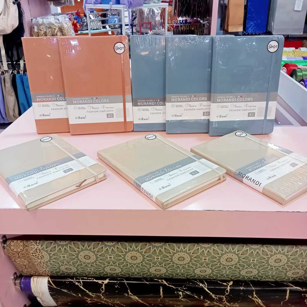

GRAMEDIA KARAWACI - THE SPOT NOTEBOOK A5 W/STRAP MORANDI