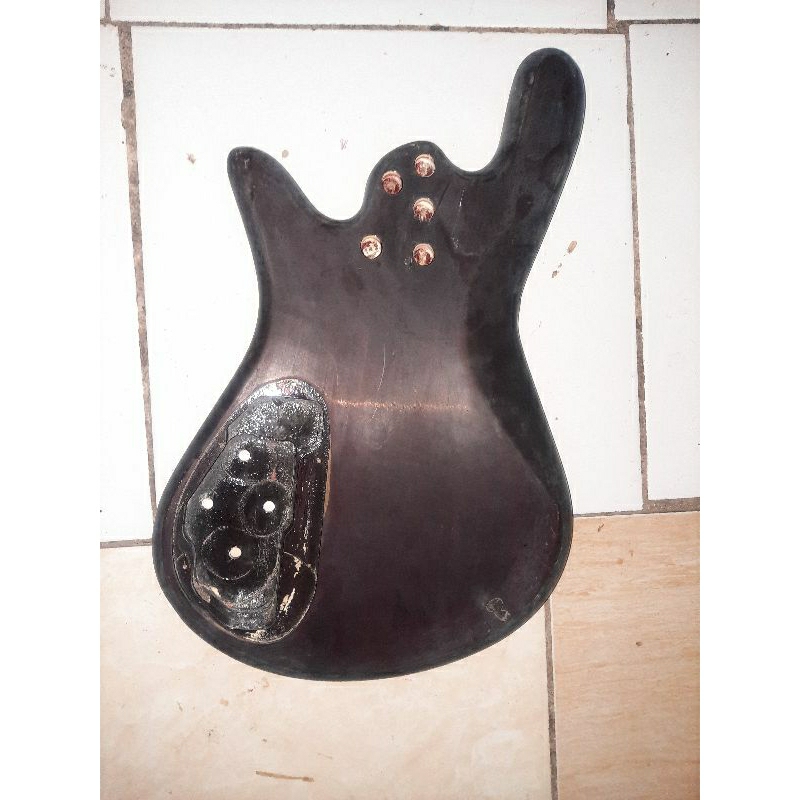 bodi bass spector 4 string pabrikan