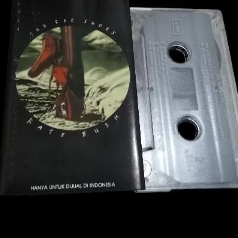 Kaset Pita Kate Bush - Red Shoes - pop rock
