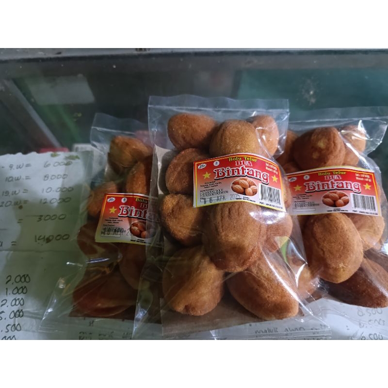 

BOLU TELUR DUA BINTANG ASLI KHAS MADIUN ISI 10
