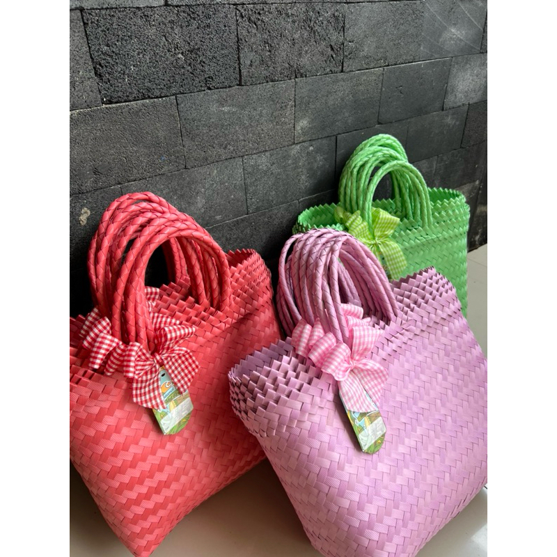 TAS ANYAM HAMPERS PARCEL