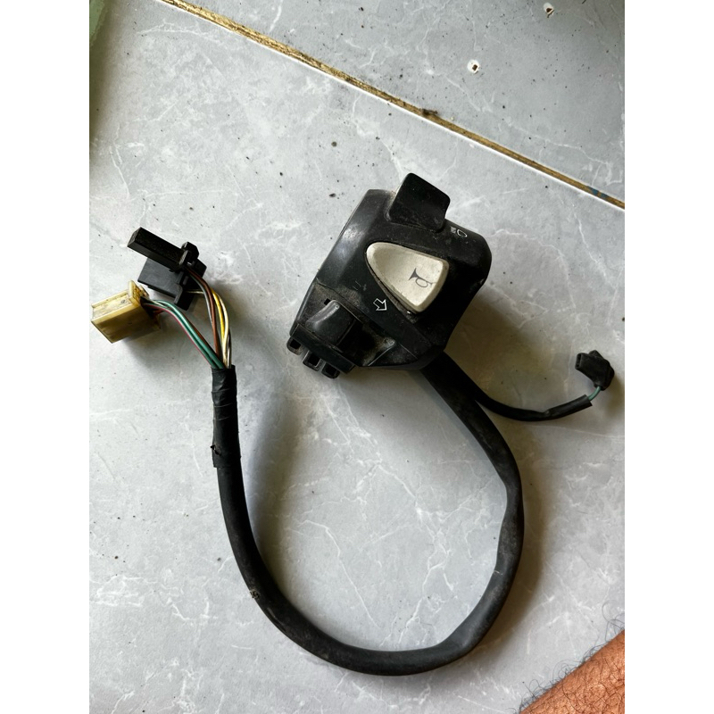 holder saklar kiri new CBR150R/ CB150R new