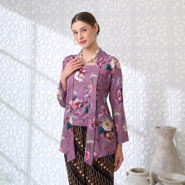 Kebaya lKutubaru Motif Kembangan / Kebaya Kutubaru Ungu / Kutubaru Floral Ungu/Kebaya Kutubaru Moder