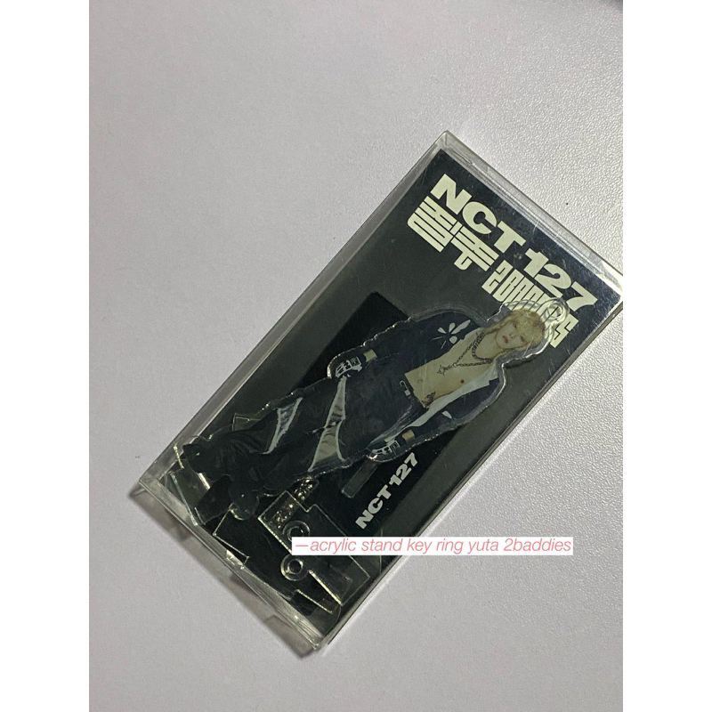 keychain akrilik acrylic stand key ring yuta 2baddies