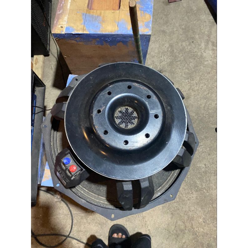 Speaker 18 inc Faboulous PA-113186 SW Second / Bekas Normal Original