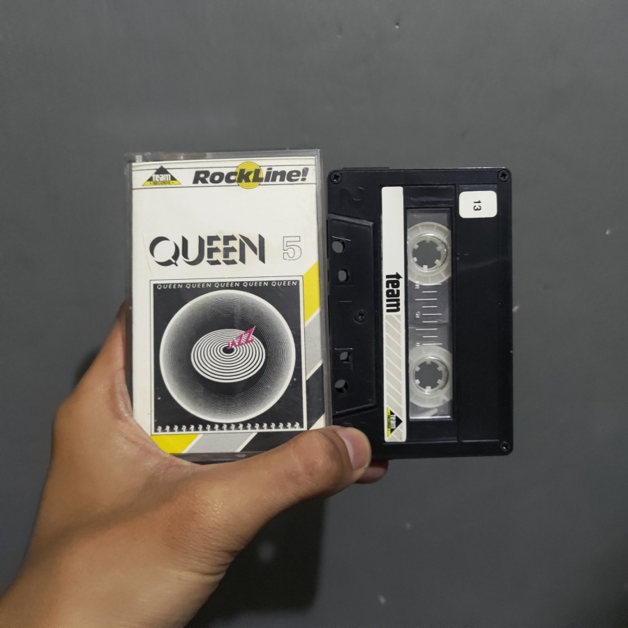 Kaset Pita Queen - Jazz Team Records Rockline