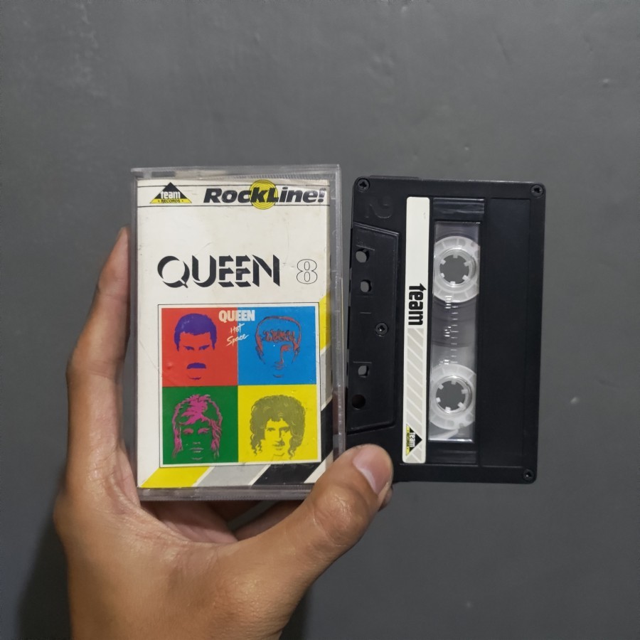 Kaset Pita Queen - Hot Space Team Records Rockline