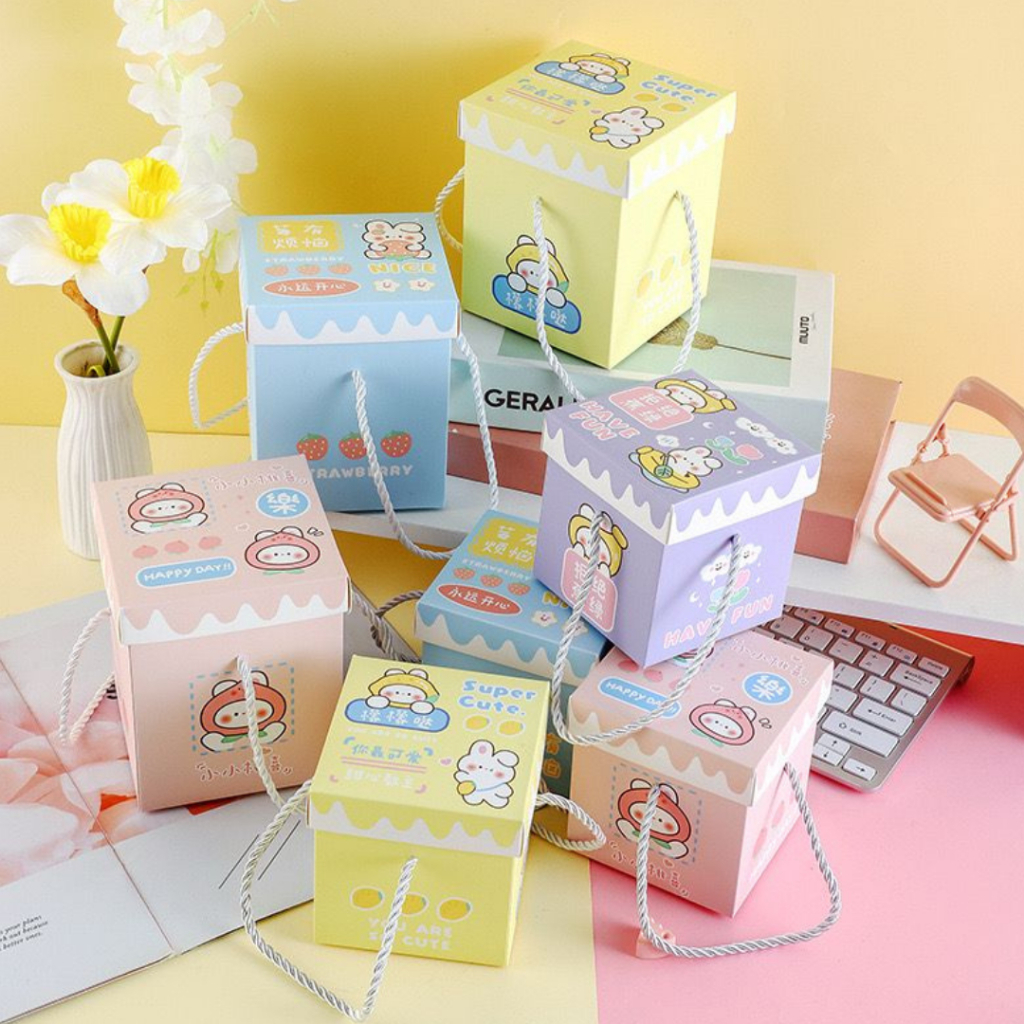 

[randomstuff] Paper Bag Square Kotak Kubus Tas Apple Bag Kotak Pembungkus Kado Gift Box Cute