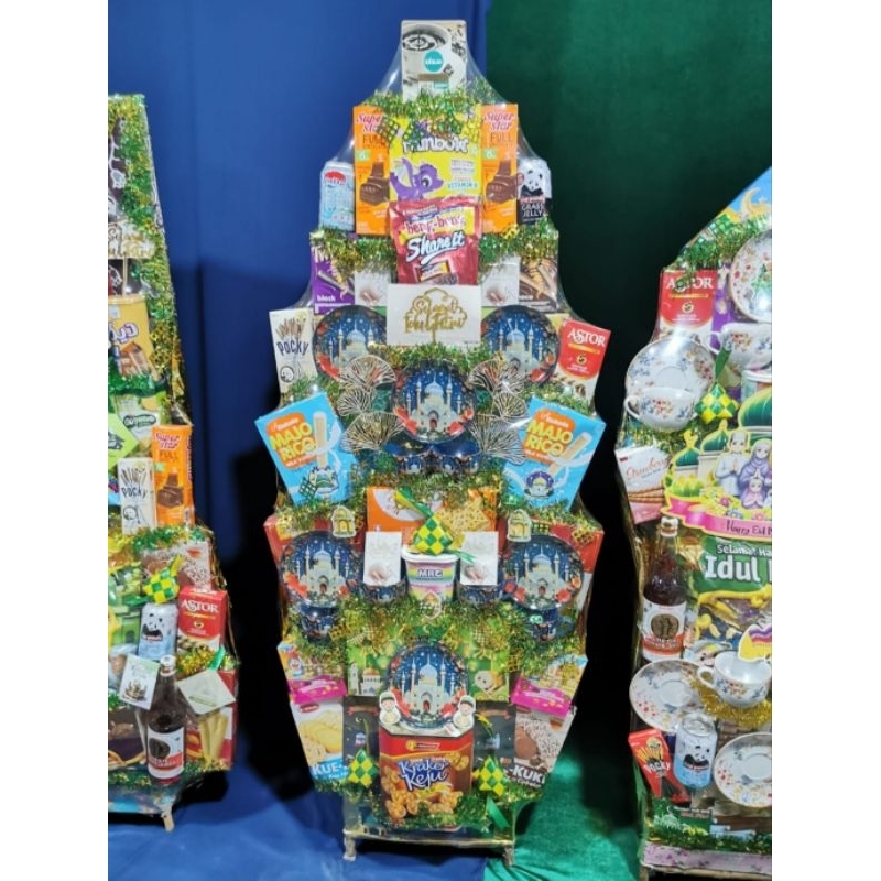 

Parcel Lebaran Snacks TeaSet Eksklusif Mewah Parsel IdulFitri Hampers Cangkir