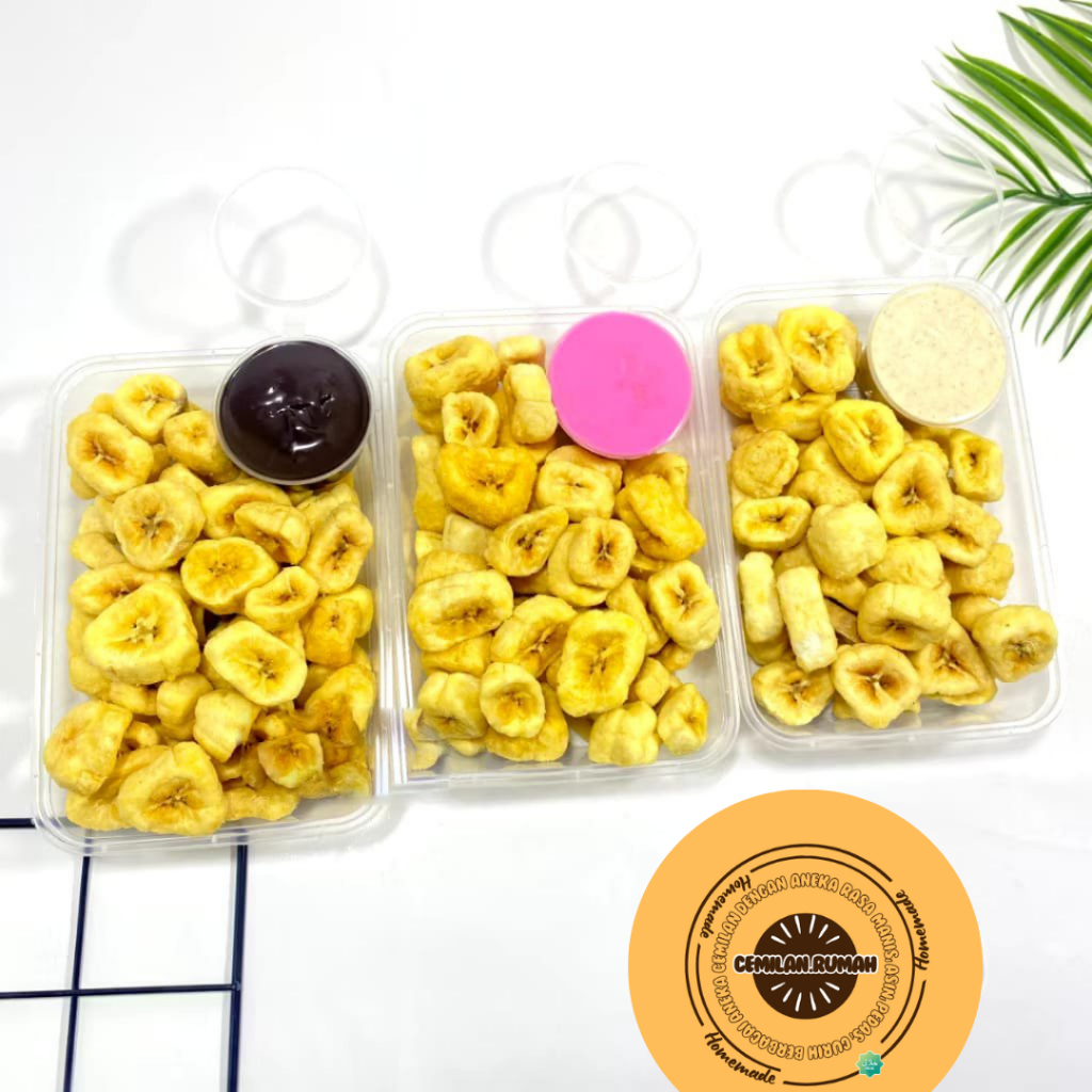 

Cemilan Rumah Gedhang Gendhut / Pisang Crunchy / Gedang Gendut Coklat Lumer kemasan box 300 ML