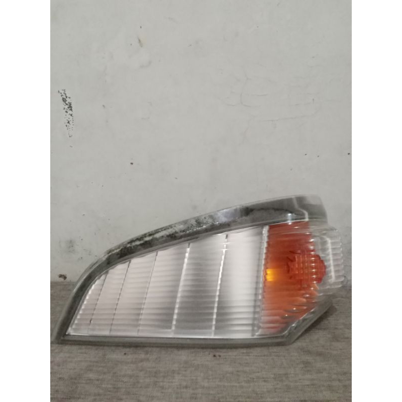 lampu sein assy bagian depan atas Canter PS110/125&136 original kiri