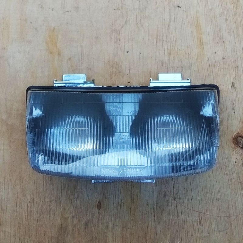 HEADLAMP / LAMPU DEPAN KAWASAKI KAZE R ORIGINAL