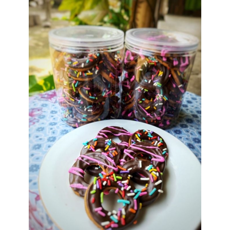 Beli 1 Gratis 1 Kue Kering Mini Donat Coklat Renyah Lumer Ukuran Toples 600ml