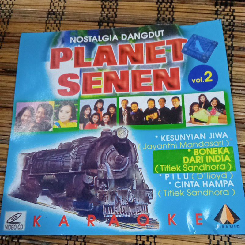 VCD NOSTALGIA DANGDUT PLANET SENIN KK0016