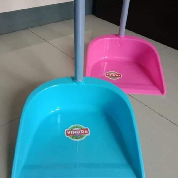 Vinoda Pengki Berdiri