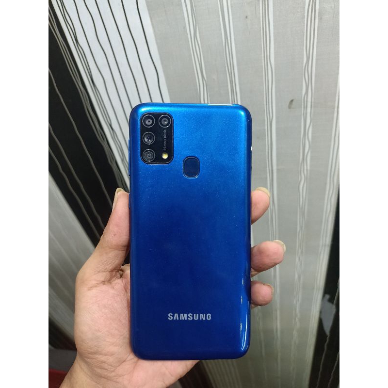 Samsung M31 ram 6/128 batre 6000mah hp cas normal semua mulus MINUS: mic speaker harus loudspeker ji