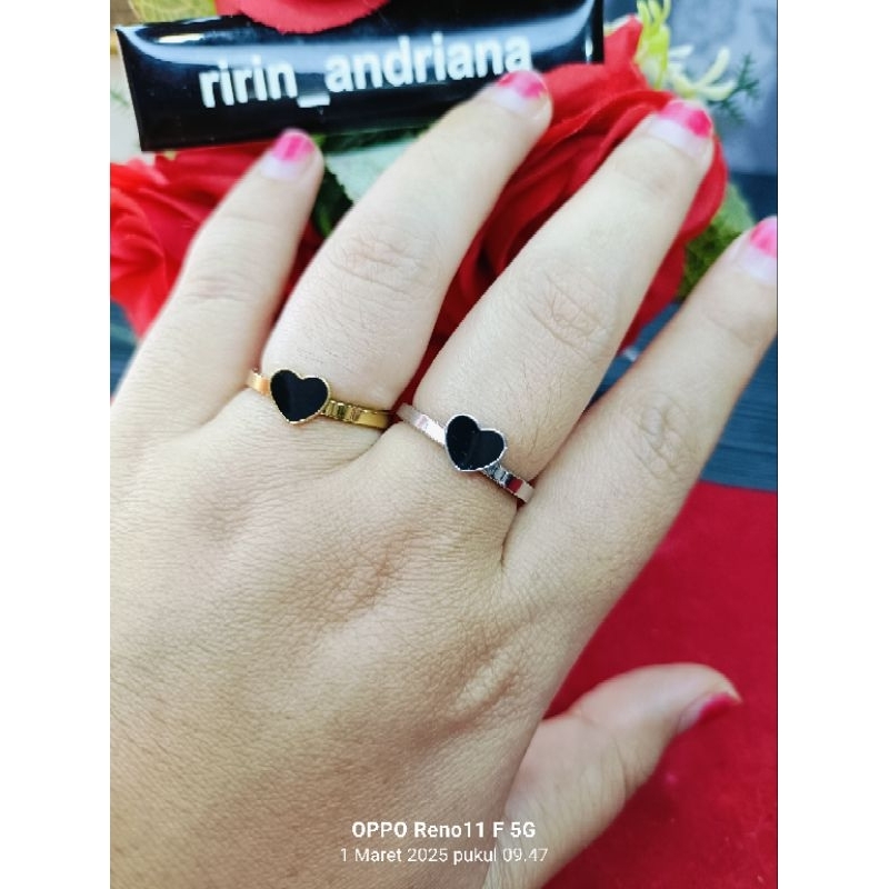 cincin love keramik gold dan silver titanium
