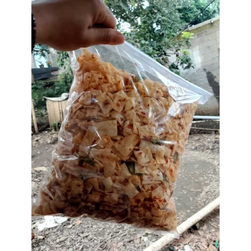 

pangsit pedas extra daun jeruk
