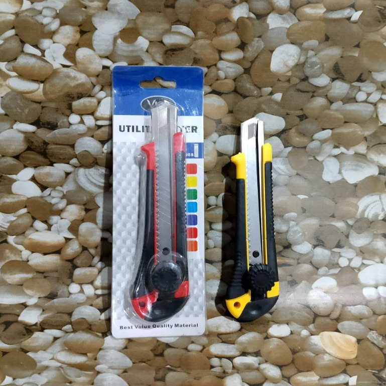 

VICO Pisau Cutter Besar Lapis Karet