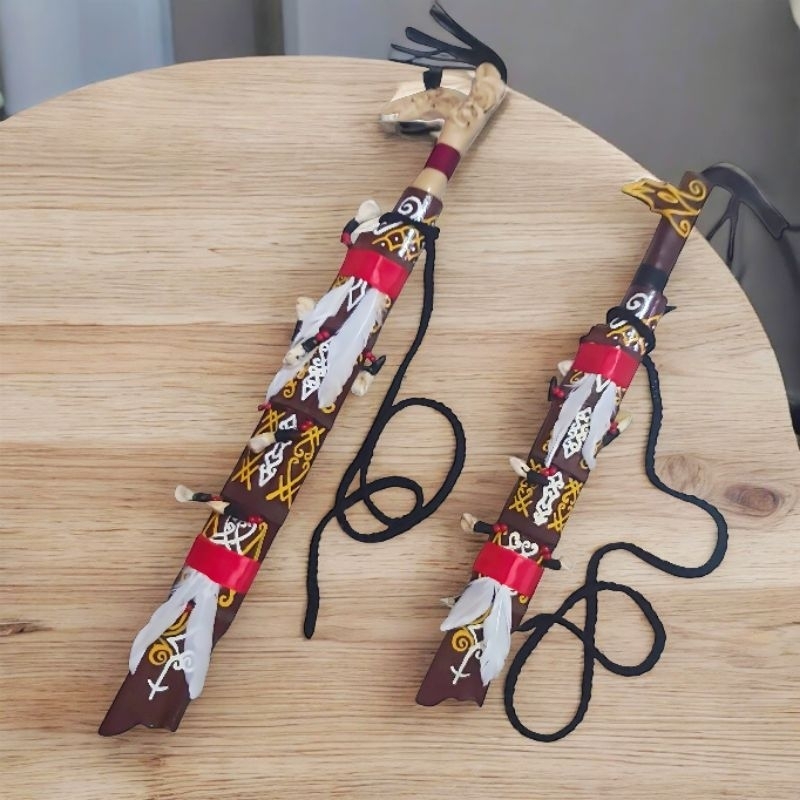 Mandau Hias Khas Dayak Kalimantan  Dekorasi Tradisional Etnik