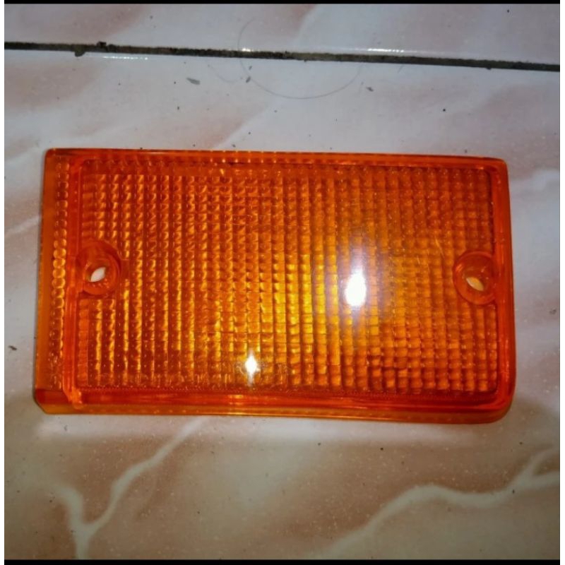 mika lampu sein sen riting reting kanan belakang fiat 132gls 132 gls