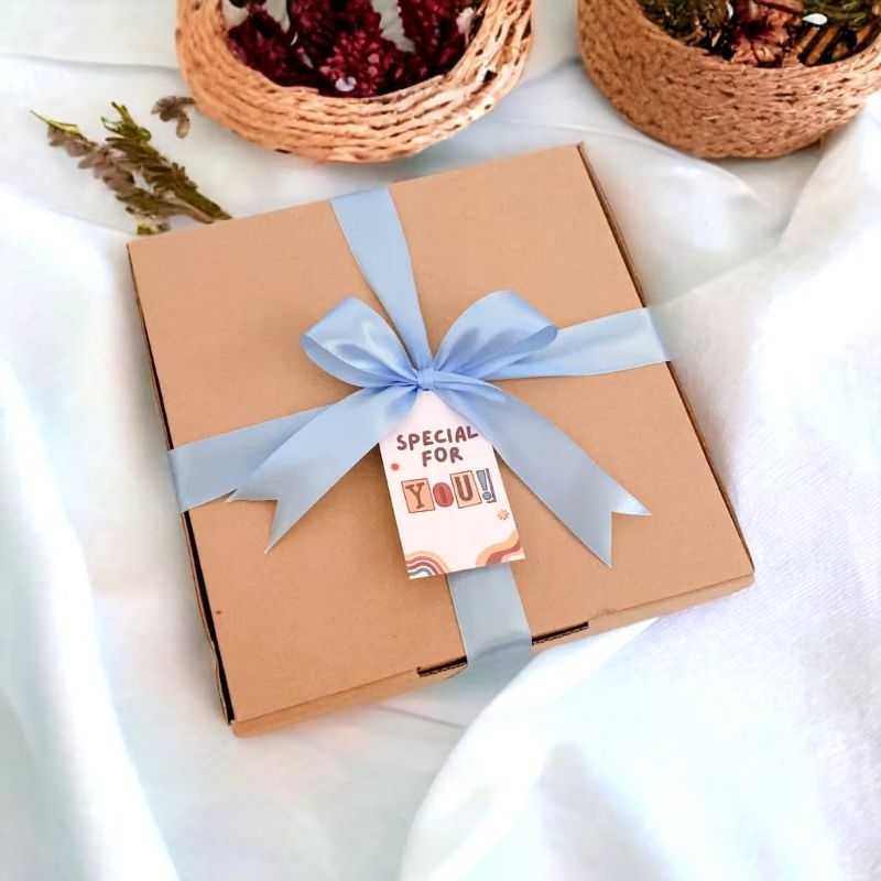 HOT SALE HAMPERS SET MUKENAH + SAJADAH + AL QURAN / KADO MUKENA/ WISUDA/WEDDING/PERNIKAHAN/ HARI