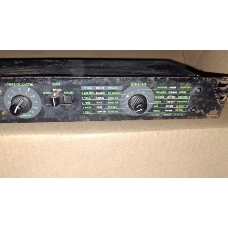 Efek vocal zoom rfx 1000