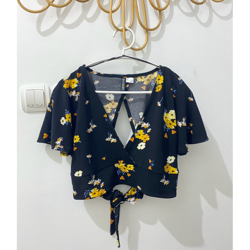 H&M Floral Crop Top preloved